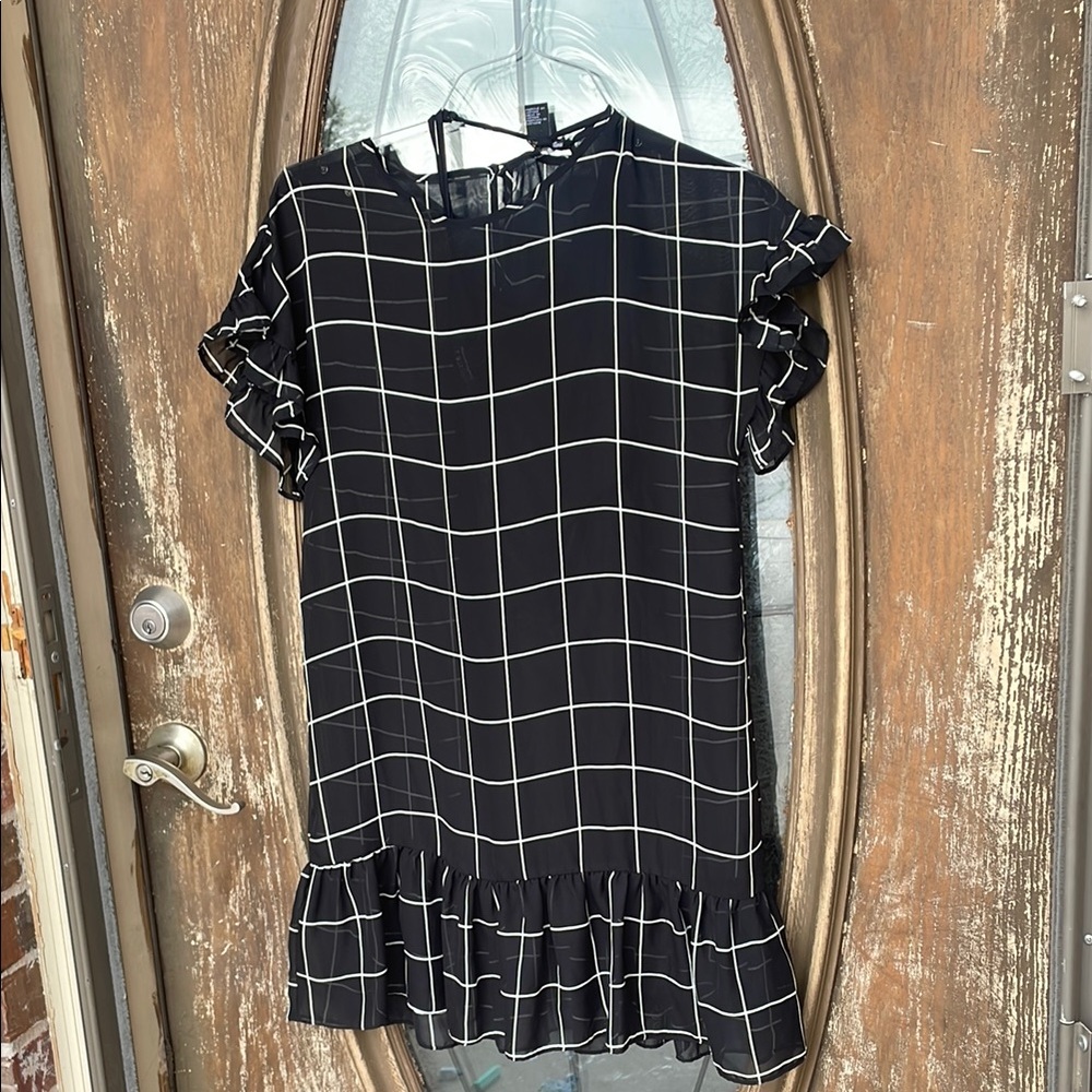 Forever 21 Lined Sheer Dress! Medium
